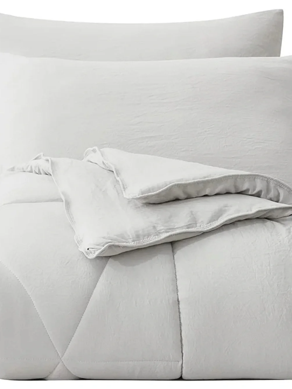 Light Gray Plush Queen 3 piece Quilted Comforter